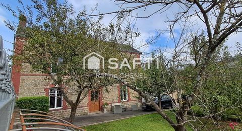 Maison de ville en pierre 4 ch terrain dépendance