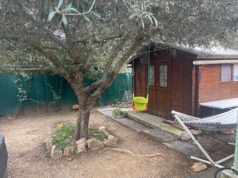 Maison 73m2 avec jardin arboré jacuzzi et chalet - séjour salon cuisine aménagée ouverte - 2 chambres - sdb + douche - 2wc - studio indépendant