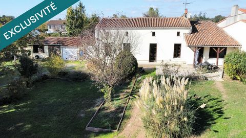 Maison 135m², 2/3 chambres, 1900m² de terrain avec dépendances.