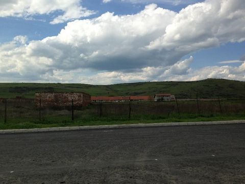 Attractive property in regulation with an area of 50 decares, with PUP for petrol station and gas station-4.125 sq. m. And the PUP for the production of biogas and bioenergy-21 decares, facing 80 m. On the international road Ruse-Svilengrad. There ar...