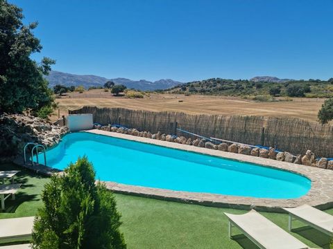 Cortijo with two houses for sale, in total eight bedrooms and seven bathrooms in Archidona, Malaga. 60.000 m2 plot. Large garden area with private swimming pool and barbecue. Spectacular panoramic mountain views. Cortijo villa for sale in Archidona, ...