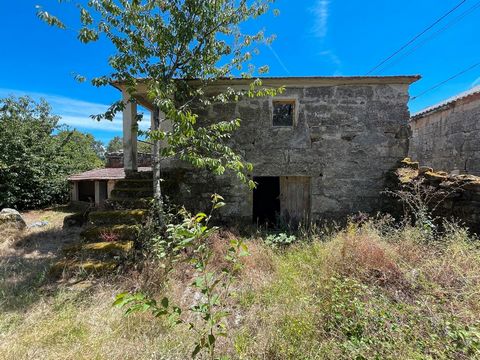 Stone house to reform with farm of 150m2. INCLUDED IN THE PRICE 14 FARMS WITH A TOTAL OF 8,575 m2.