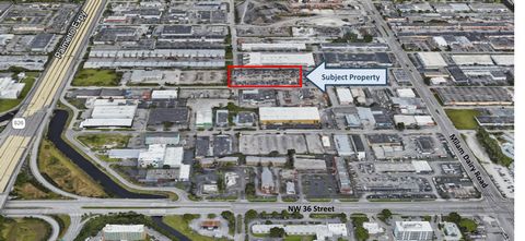 Zoning: IU-2 15 spaces, +1 handicapped Ideal Uses: logistics, heavy equipment and vehicle storage. flexibility to subdivide property or future growth. 3 Adjoining parcels Fully fenced, partially paved and fully secured Property currently used as a ho...