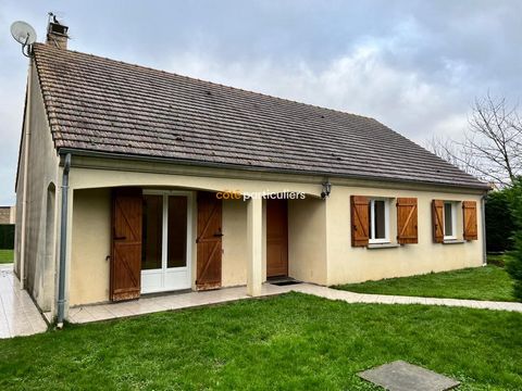 Your agency on the private side of Brie Comte Robert offers you this charming single-storey house, near n104 8 km from the rer D. In the town of Limoges Fourches you will find this independent house comprising entrance living room, kitchen, bathroom,...