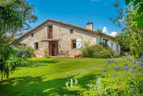 Summary Located in the South–West of France in the beautiful department of the Gers, privately set on just a few minutes away from a town with all amenities, restaurants and schools. Charming stone Property of 195 m², set on its 4462 m² of land. Orig...