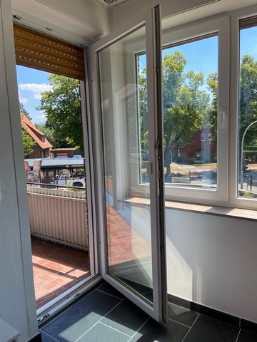 Very nice, very bright, fully furnished and as good as new 2-room apartment with balcony and external blinds for rent. Living room with dining area and fully equipped EBK with refrigerator, dishwasher, kitchenette, microwave, coffee machine, kettle a...
