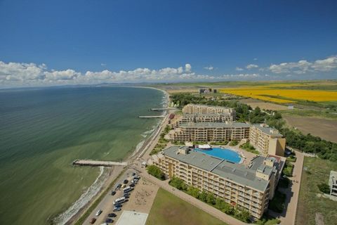 Proponiamo in vendita un monolocale completamente arredato a 50 m dalla spiaggia con una superficie totale di 50 mq. in Midia Grand Resort, Aheloy, che si trova a 900 m da una fermata dell'autobus, a 25 km. da Burgas (circa 15 minuti) e 10 minuti da ...
