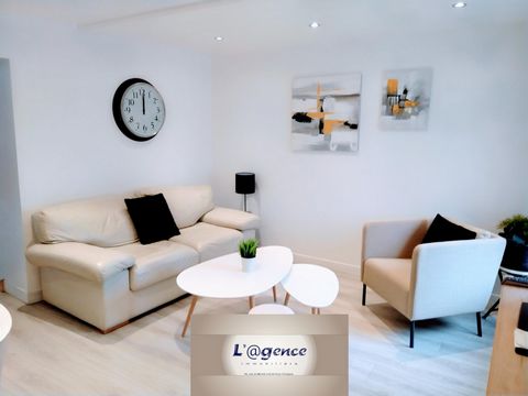 MORE PROPERTIES ON OUR WEBSITE: https:// ... / EXCLUSIVITY L'@gence Immobilière de PONT-L'EVEQUE. Near the city center of PONT-L'ÉVÊQUE, building of about 92 m2 in SINGLE OWNERSHIP composed of a commercial space on the ground floor and an apartment t...