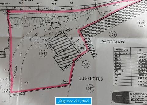 SAINT SAVOURNIN - Village center - The South Agency offers a plot of about 511m2 on which are built 2 garages of 20m2 and 24m2. Land to be serviced. Water and electricity at the edge. Unobstructed dominant view. Do not hesitate to contact us for any ...