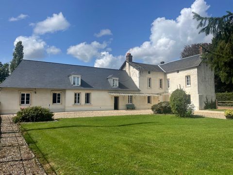 10 MNS LYONS LA FORÊT - 1H30 PARIS Old farmhouse on a flat plot of 4000 M2 approximately. Ground floor: Entrance, kitchen A&E with dining area, double living room, dining room with fireplace, office with fireplace, pantry, pantry/laundry room, bathro...