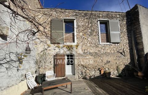 Ref 12436 IT - NEAR CARCASSONNE - Charming village of the Minervois with all amenities, pretty house of about 95 m2 with a living room / kitchen and scullery, 2/3 bedrooms, living room opening onto a pleasant garden with terrace, shower room and 2 to...