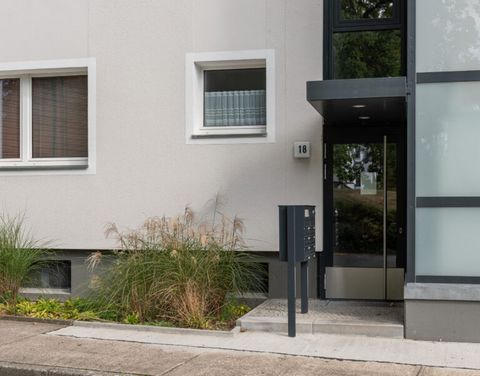 Address: Berlin, Lützelsteiner Weg 18 Property description The pleasant overall impression is continued in generous floor plan variants and light-flooded rooms thanks to large window fronts. With three or four rooms, the apartments offer plenty of ro...