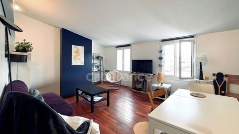 Dpt Gironde (33), à vendre BORDEAUX Hypercentre, appartement 3 chambres de 70m² environ avec vue sur les toits