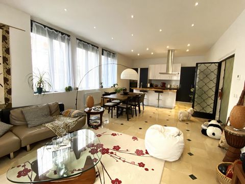 Ce magnifique appartement F5, niché dans le quartier très prisé de Gavignot à Soisy-sous-Montmorency, est une véritable perle rare. Sa proximité enchanteresse avec Enghien-Les-Bains, à seulement 10 minutes à pied de la gare et du centre-ville, en fai...