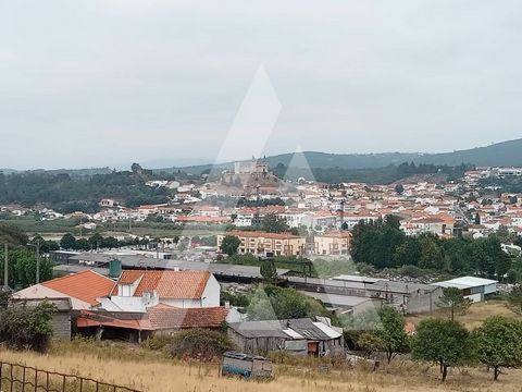Land of 16,650 m2 for construction, height or for single-family houses in Porto de Mós / Leiria. This property consists of several articles and inserted in the urban perimeters, ( 5.900m2 Urbanizados_ type I residential units). WHY BUY WITH AN ARCH? ...