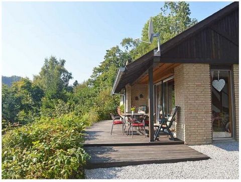 Our Holiday Home 'Willinger-Bergrausch' is een gerestaureerd chalet op een plot van 1100 m² in de Alpine-stijl. Wij bieden u een heel gezellige levende droom waarin 2 tot 6 mensen het dagelijks leven kunnen achterlaten. 'Willinger-Bergrausch' is goed...