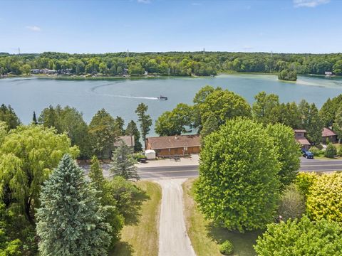 Dreaming of your peaceful lake house escape? Perfect for year round living or a summer retreat, come check out Pigeon Lake. Enjoy the convenience of 6 parking spots or pull right into the 1 car garage where the main floor awaits. The front door leads...