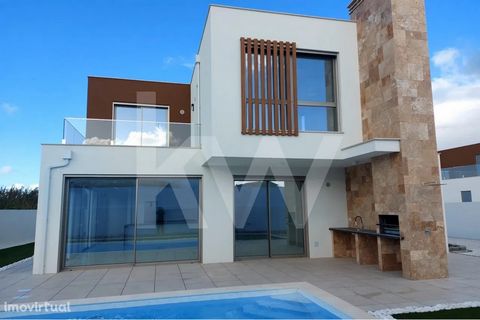 Have you ever dreamed of living in a paradise by the sea? 4 bedroom villa of different styles and typologies overlooking the countryside with terrace and swimming pool, your dream property to your taste between São Martinho do Porto and Foz de Arelho...