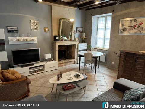 Mandate N°FRP159085 : House approximately 120 m2 including 5 room(s) - 4 bed-rooms - Cour * : 25 m2, Sight : Cour * et rue. Built in 1900 - Equipement annex : Cour *, Garage, double vitrage, cellier, Fireplace, - chauffage : electrique - More informa...