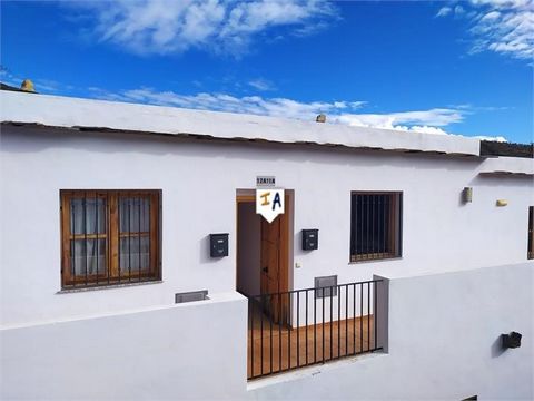 EXKLUSIV bei uns. Diese Wohnung befindet sich über 1000 Meter über dem Meeresspiegel in der Gemeinde Nevada, in der Region Alpujarra von Granada, genauer gesagt in der Stadt Laroles, der Hauptstadt der Gemeinde und bekannt für ihre Produktion von Kas...