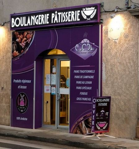 In Rosières, from where we go for a walk along the Gorges de La Beaum e . Sells ARTISANAL BAKERY / PASTRY BUSINESS ; at the entrance to the main street of the village of around 1300 inhabitants (2021). Commercial lease of 16 2 m2 + 60 m2 at 400 ?/mon...