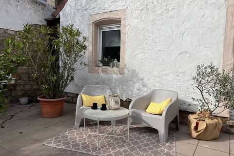 With great attention to detail, we have tried to preserve the charm of this old house in order to offer you wonderful holidays in a very special atmosphere. A sunny terrace and a small garden make relaxation perfect.