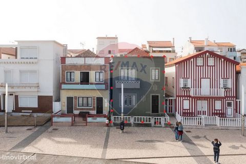 Building for sale at 499 500 € - Costa Nova (Aveiro) Building of R / C and 1st Floor, with individual accesses, on the main avenue of Costa Nova, facing the Ria de Aveiro. On the ground floor we have 5 bedrooms, a kitchen and a bathroom. On the first...