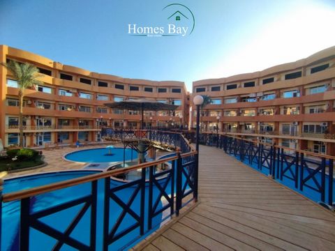 A lovely and cozy home located in a real oasis in Hurghada, Al Ahyaa! A 2 bedroom apartment with a charming balcony and pool view on the 3rd floor in the Oasis Resort!  When you enter the apartment you immediately notice the attention to detail. Prac...