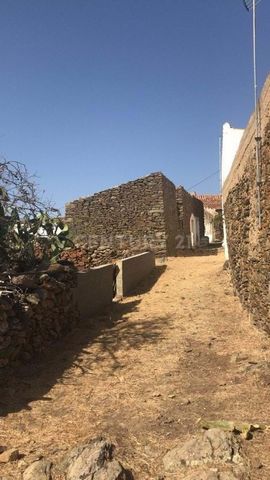 Land with 80m2. It can ideally be converted into a home, with comfort and style. Some images are merely illustrative/suggestive taken from the internet, to expand the countless existing possibilities, in a small area. The project always requires appr...