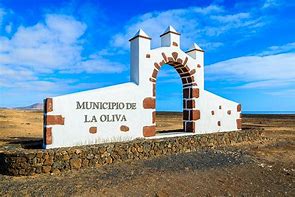 This wonderful Villa is located in the town of La Oliva, in the center of the north of the island of Fuerteventura. It is completely renovated. It has 3 bedrooms, 3 bathrooms, kitchen and living room. Microcement pool. CONTACT US FOR MORE INFORMATION