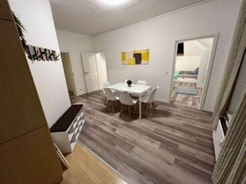 Different Apartments for 1-6 people We offer accommodation for 1-6 Person in Falkensee / right on the border with Berlin. There is a smoking terrace. Fast internet, comfortable beds and parking in front of the house is available. The apartment is ful...