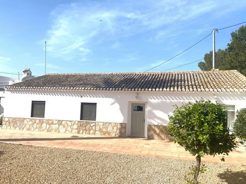 Stunning 3 bedroom Villa with large private pool and offroad parking For sale just outside the Town of Avileses 15 minutes drive from the Glorious beaches of The Mar Menor. This Beautiful villa is situated in a private street with just 3 properties. ...