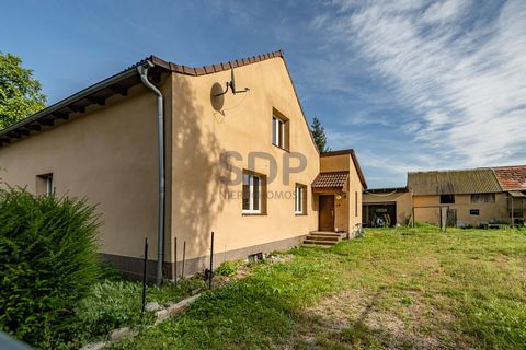 OFFER SUPERVISOR: Pawel Grzesik BEAUTIFUL DETACHED HOUSE IN GRODZISZÓW TO MOVE IN IMMEDIATELY! Ideal for a family or for investment. Surroundings of the property: Grodziszów - only 5 km from Siechnice. An intimate street in a single-family housing es...