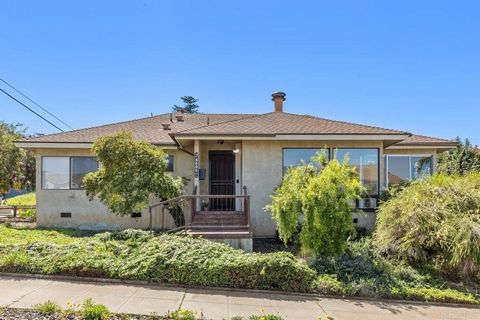 First time on the market since built in 1948! This is a fabulous opportunity in Sunset Cliffs! The home features lovely ocean views from the first and second story. Offering 4 bedrooms, 2.5 baths with 1852 sq.ft. plus a large 7900 sq. ft. corner lot....