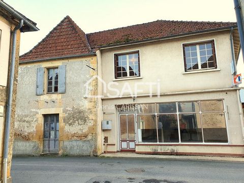 Ideally located in the heart of the village and a stone's throw from the Mauzac nautical base, this real estate complex is ideal for setting up a commercial activity. On one level, you will have a premises of 56 M², an office, a convertible shed (wit...