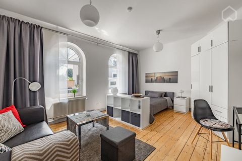 This beautiful apartment impresses among other things by its very central and quiet location. The stops to public transport connections to all neighboring cities such as Cologne, Brühl, Wesseling, Erftstadt, and Frechen are in the immediate vicinity....
