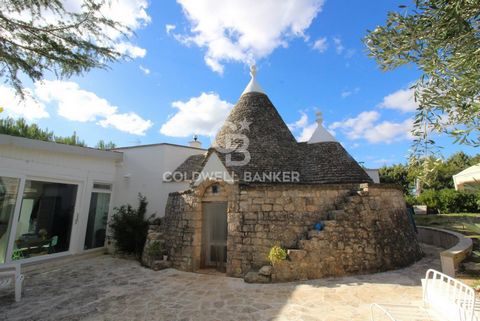 PUGLIA . ITRIA VALLEY. CISTERNINO TRULLO WITH PANORAMIC VIEW Coldwell Banker offers for sale, exclusively, a refined trullo in the Itria Valley in Puglia, a few km from Locorotondo and Cisternino, ancient villages famous throughout the world. A comfo...