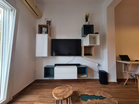 Apartment in city center, close to the University – Kassandrou 11, 54632 Thessaloniki. Apartment is newly renovated. Apartment has fully equipped kitchen (all electrical devices, plates, silvers etc.) Apartment has all the sheets blankets, pillows, t...