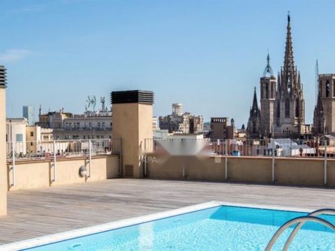 Apartamento no centro de Barcelona com piscina. Localização perfeita no centro da cidade, muito bem comunicada para aceder a diferentes atracções turísticas. Atracções turísticas perto: Catedral de Barcelona - La Pedrera, Casa Batlló, edifícios moder...