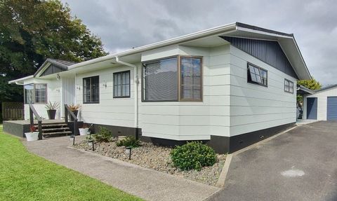 Circumstances have changed and our reluctant vendors are having to relocate from what they thought was their resting nest in Te Aroha. This one level beauty nestled in a quiet cul-de-sac facing Mount Te Aroha, has been given a face lift inside and ou...