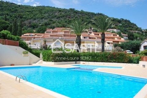In Pramousquier, this studio offers an ideal living environment between sea and hills. It benefits from appreciable proximity to the fine sand beach, just a 5-minute walk away. Ideal for lovers of nature and sunny swimming, this property represents a...