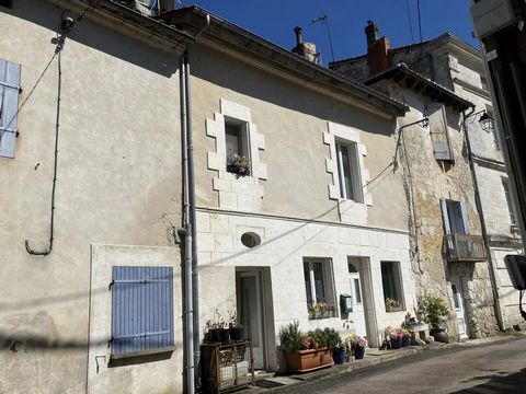 The three-storey cottage is ideal as either a permanent residence or holiday home. Situated in a quiet lane, close to all the amenities of La Rochebueacourt-et-Argentine, that include restaurants and a bar. Just a minute’s walk around the corner are ...