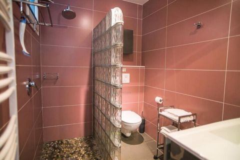 Odkryj urok „Petit Balaou”, eleganckiego domu na plaży oferującego najwyższy poziom relaksu dzięki basenowi z podgrzewaną wodą (10 metrów x 5 metrów) i jacuzzi, położonym w zielonym ogrodzie. Położona w samym sercu słynnej, popularnej dzielnicy du Py...