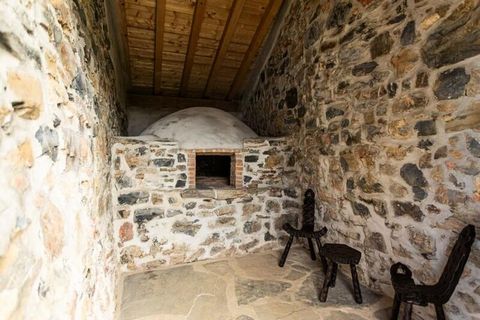 Trascorrete un soggiorno eccezionale nei Paesi Baschi in questa magnifica e spaziosa fattoria basca del XIX secolo con piscina, completamente ristrutturata da un architetto. Godetevi una vista rilassante sulle verdi colline, sulle pecore e sui campi ...