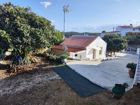 Small farm located in a quiet area, close to the Lapa - Sardoal dam and 200 meters from the mills of Entrevinhas. Good area of land, with works on the property recently. Divisions Bathroom(s) 1 / Living room(s) 1 / Total bedroom(s) 1 Surrounding Area...