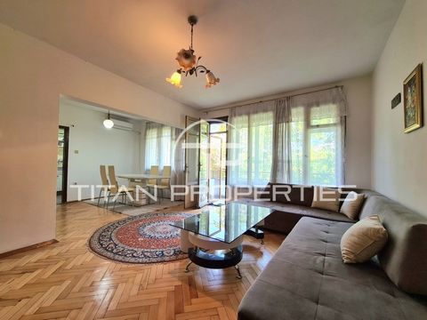 With the possibility of buying a GARAGE! Real estate agency Titan Properties sells a three-bedroom apartment in Varna district. Kamenitsa 1. It is located in close proximity to the Military Hospital, recreation and sports areas, retail outlets, hyper...