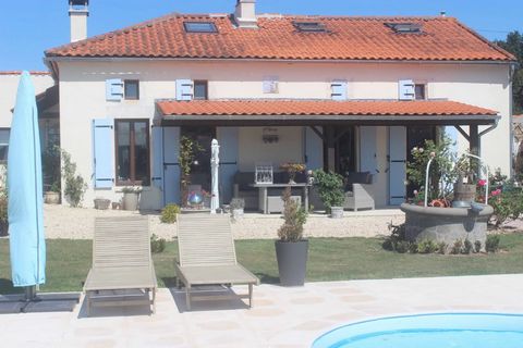 EXCLUSIVE TO BEAUX VILLAGES! This perfectly presented 4 bed/3 bath renovated farmhouse with its superb south facing swimming pool has the most beautiful view out across the Gironde estuary towards the Medoc. The stylish renovation has retained many o...