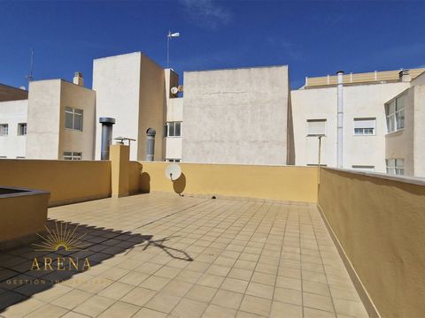 Total surface area 340 m², house usable floor area 300 m², single bedrooms: 7, 2 bathrooms, air conditioning (hot and cold), age between 30 and 50 years, built-in wardrobes, heating (electric), ext. woodwork (pvc), fireplace, kitchen, dining room, st...