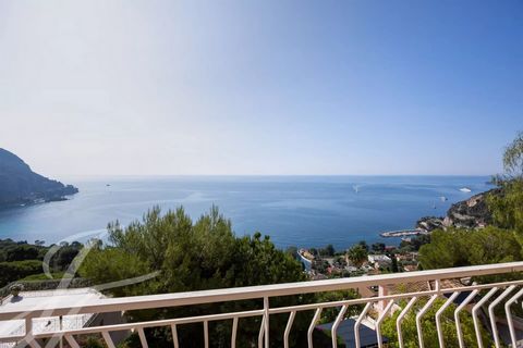 For sale a villa that will seduce you with its panoramic view of the bay and the sea, but also with its location because located only 5 minutes walk from the beach, in a very quiet place and close to the shops of Beaulieu-sur-Mer. This villa of appro...