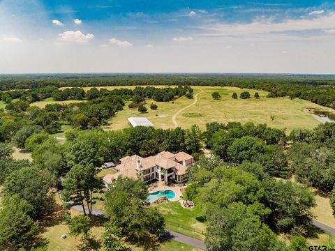 Minutes from downtown Dallas, this Premier 130.9 acre Gentleman's Ranch offers privacy and seclusion in style, with every modern amenity. Located in sought after Poetry, TX, this luxury gated estate boasts a tastefully updated 6,566 sq. ft. mansion, ...